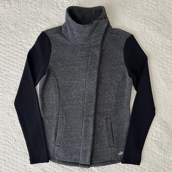 ALO Yoga Jackets & Blazers - ALO Yoga Harbor Knit Jacket Women’s Size Small Gray Black